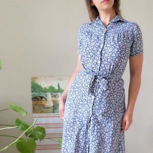 Vintage Blue and White Floral 1960s Dress with Short Sleeves, Collar and Belt